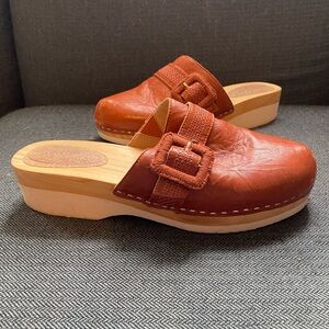 Kelsi Dagger Brooklyn Carve Mule Clog